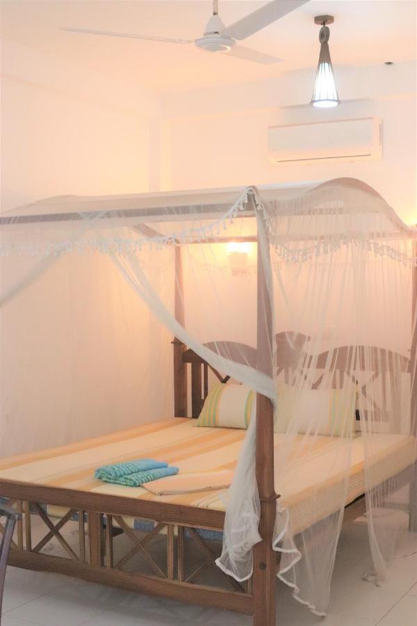 Long Beach Guest House Hikkaduwa Bagian luar foto